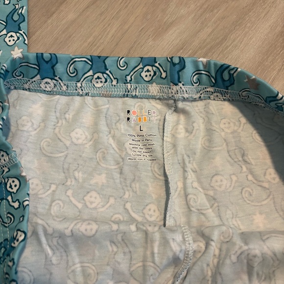 Roller Rabbit Pajama Set NWT - Picture 4 of 7